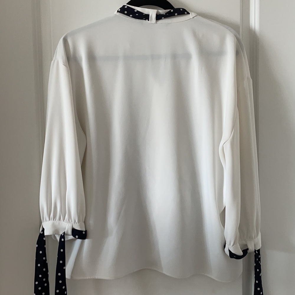 Button down blouse - Picture 3 of 3